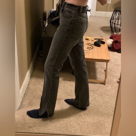 Abercrombie & Fitch 90s Straight Ultra High Rise Jeans w/ slits - Picture 6 of 6